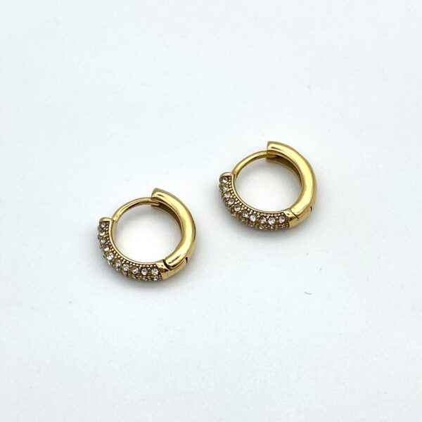 Pave Chunky Huggie Hoops - Bilde 3